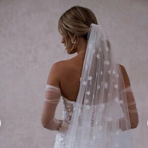 Made With Love Posie Veil